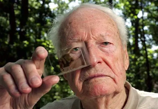 Относительность не была чудом Эйнштейна; Он ждал у всех на виду 71 год