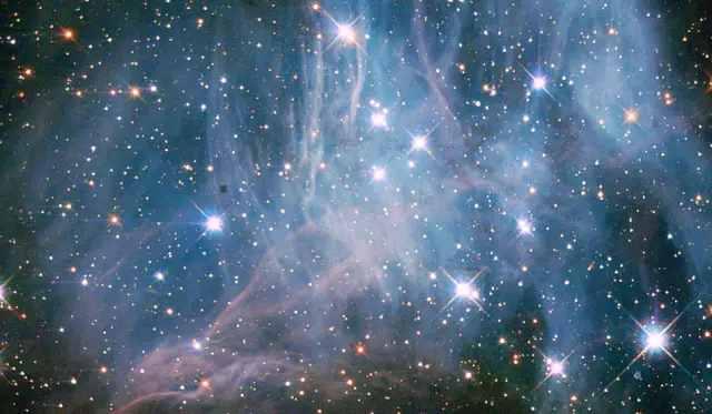 Вот как Вселенная создает голубых отставших: звезды, которых не должно быть