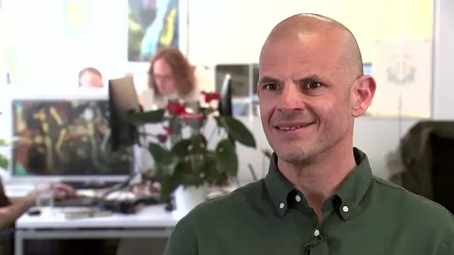 Велосипедный шлем, вдохновленный головой дятла