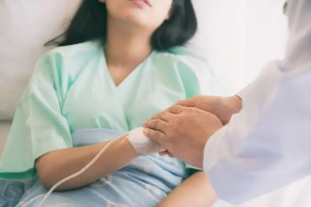 Курильщики-женщины подвергаются более высокому риску, чем мужчины