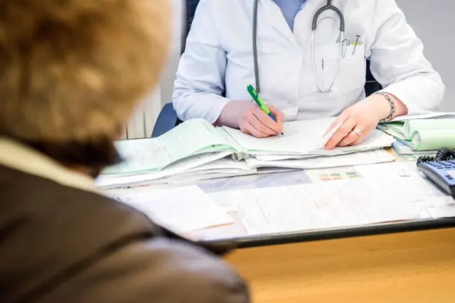 Психически больной восстанавливает права на оружие