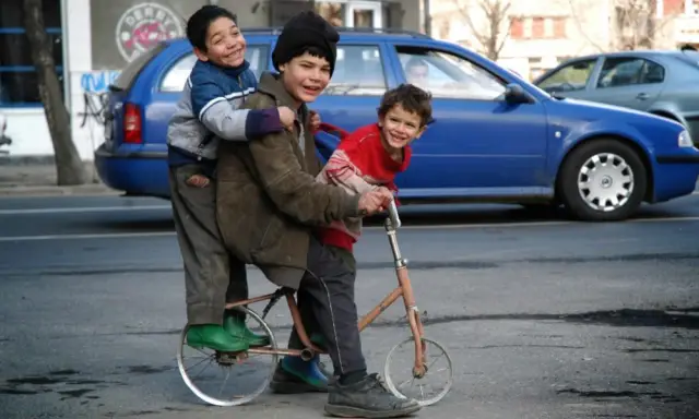 Почему более любознательные дети учатся лучше, особенно более бедные