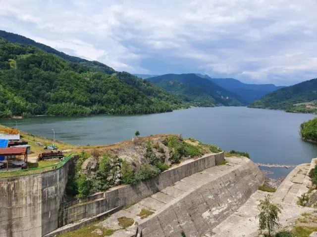 Насколько велика разница в оплате труда женщин в сфере технологий? Согласно этой инфографике, довольно большой
