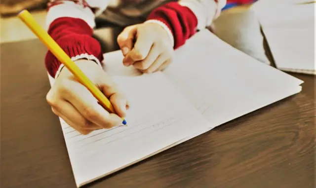 Улучшите критическое мышление: разрешите учащимся использовать Google на экзаменах