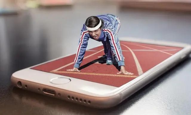 Фитнес-приложения стоят меньше, мотивируют меньше, чем персональные тренировки