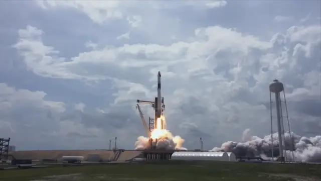 SpaceX готовится к первому запуску к космической станции