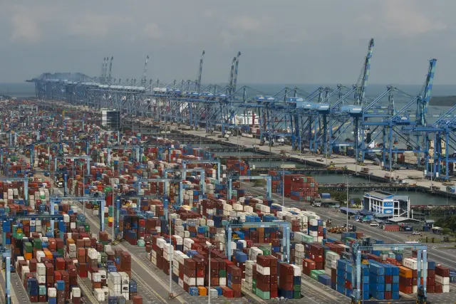 Покупка в Instagram на 1 миллиард долларов доказывает, что социальные сети оказались пузырем?