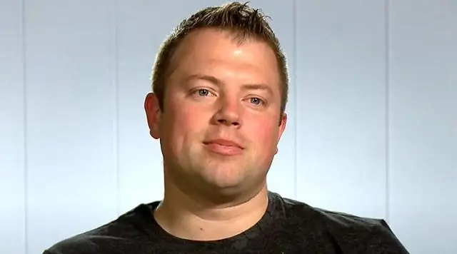 Зак Бейтс помолвлен